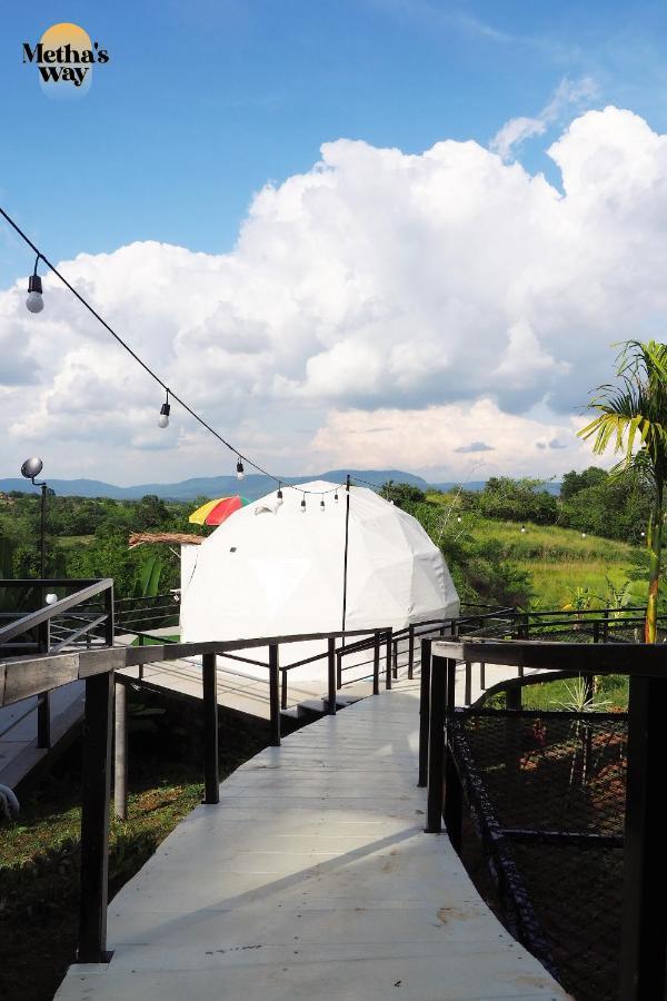 Hotel นรดีฮิวล์ รีสอร์ต เขาแผงม้า วังน้ำเขียว Ban Sap Bon  Zewnętrze zdjęcie