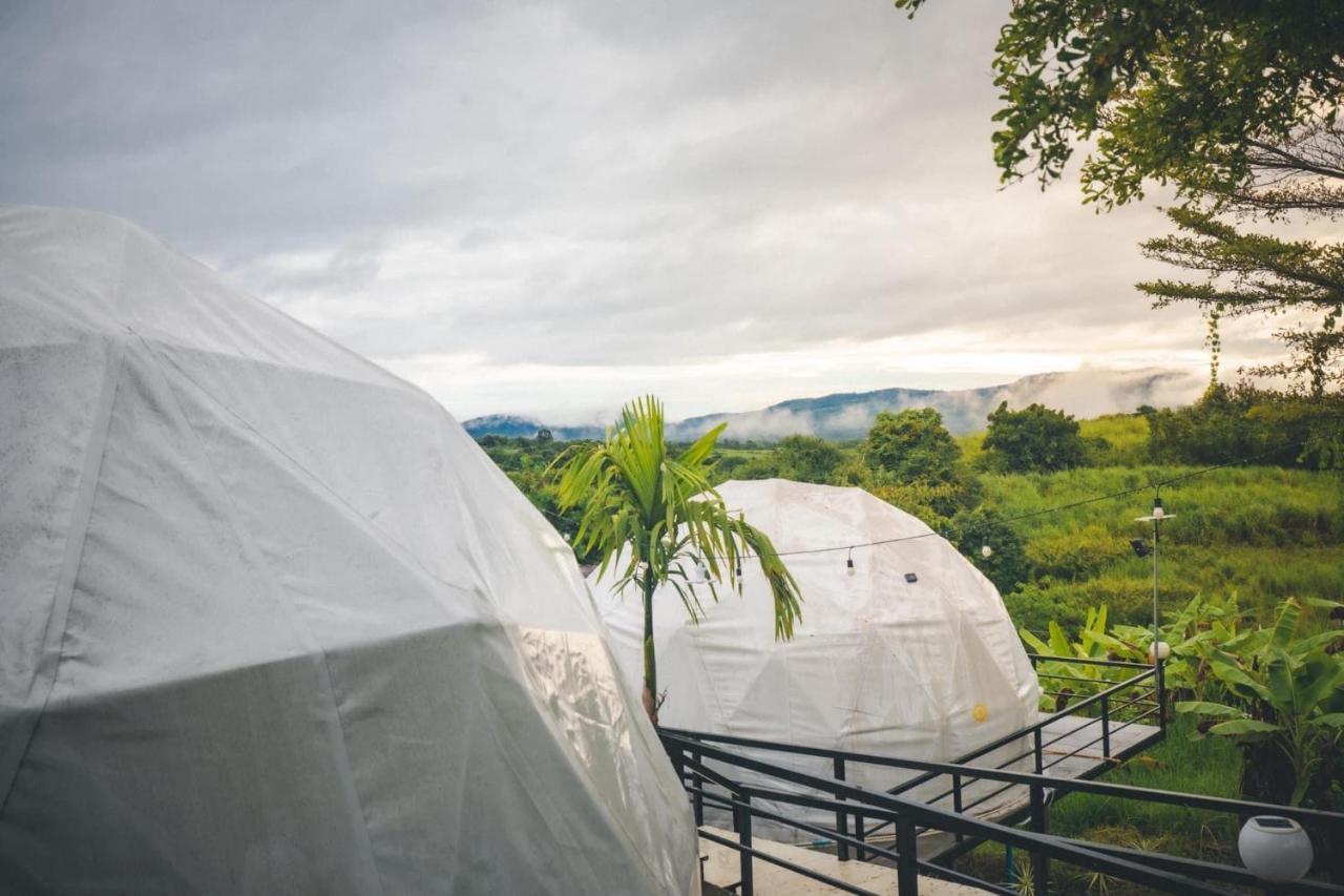 Hotel นรดีฮิวล์ รีสอร์ต เขาแผงม้า วังน้ำเขียว Ban Sap Bon  Zewnętrze zdjęcie